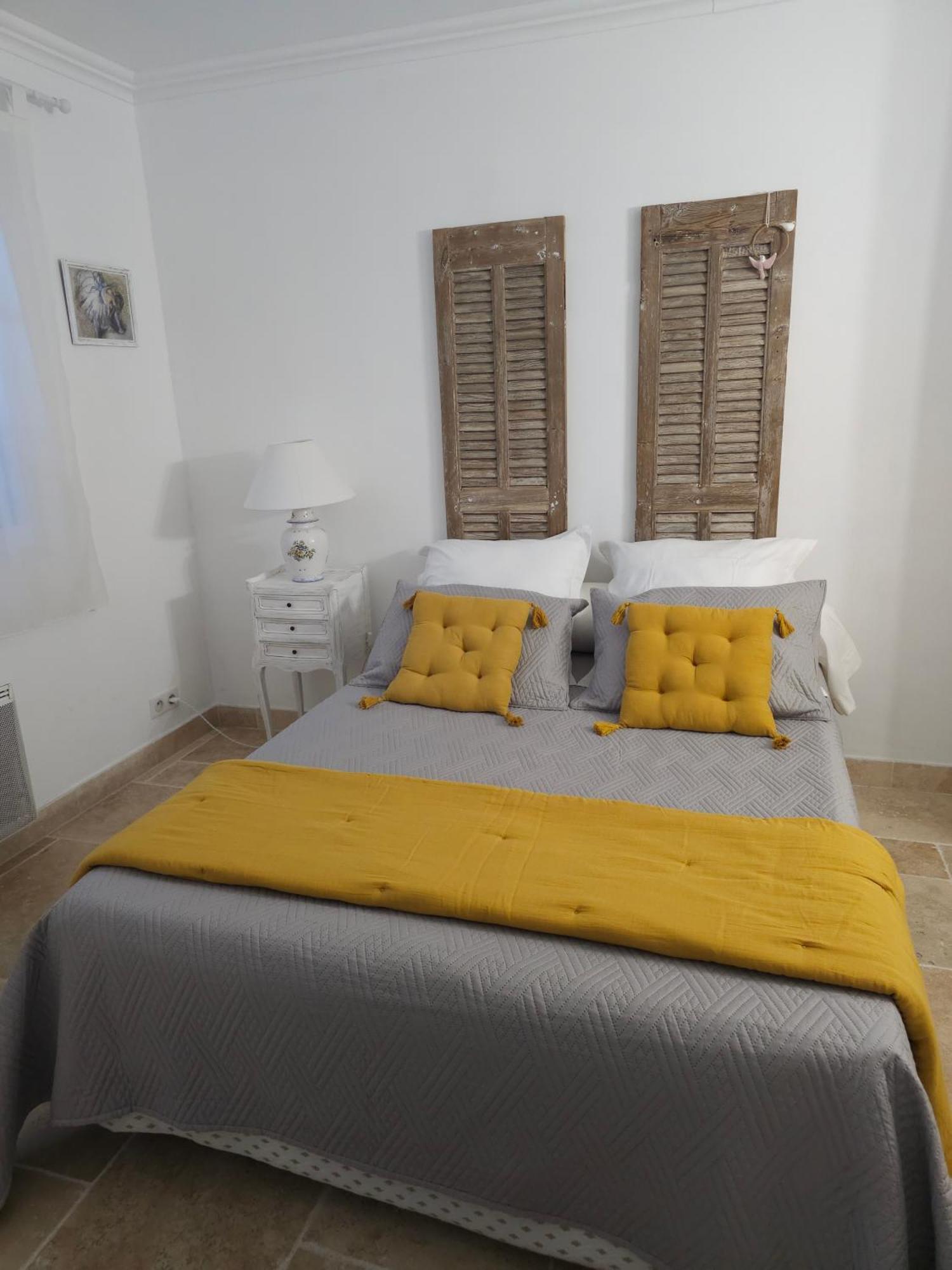 Gite Le Felibre Châteauneuf-lès-Martigues Exterior foto
